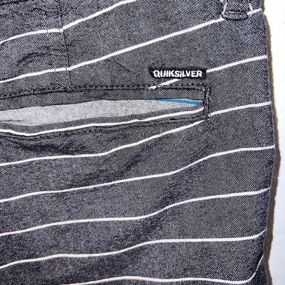 QuickSilver,31, Mong Talk fixed waist striped 5 pocketed heavy cotton shorts - Picture 8 of 8